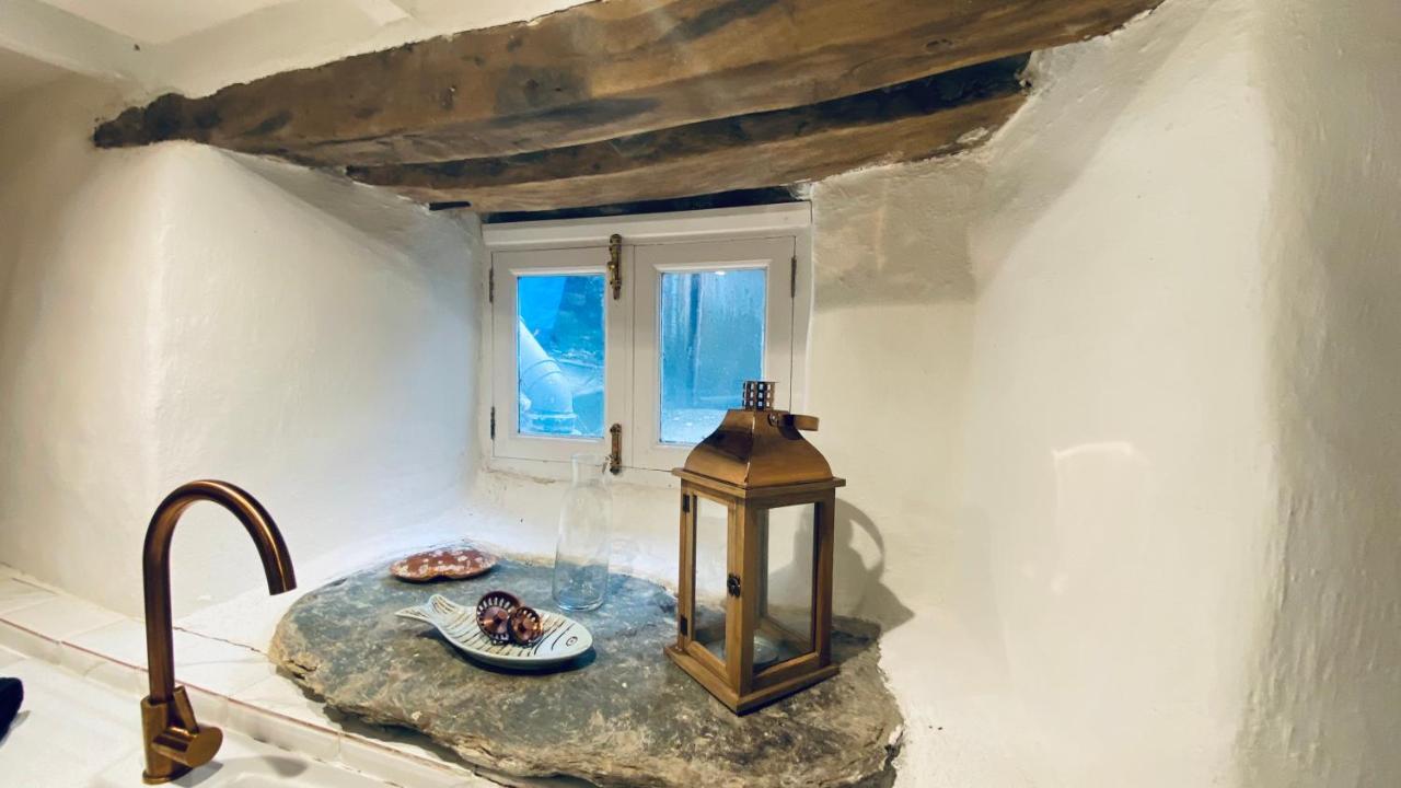 Spindrift Is A Beautiful Newly Refurbished Three Bedroom Private Family House Located On The Old Harbour And The Coastal Path In The Heart Of Beautiful Полперро Экстерьер фото